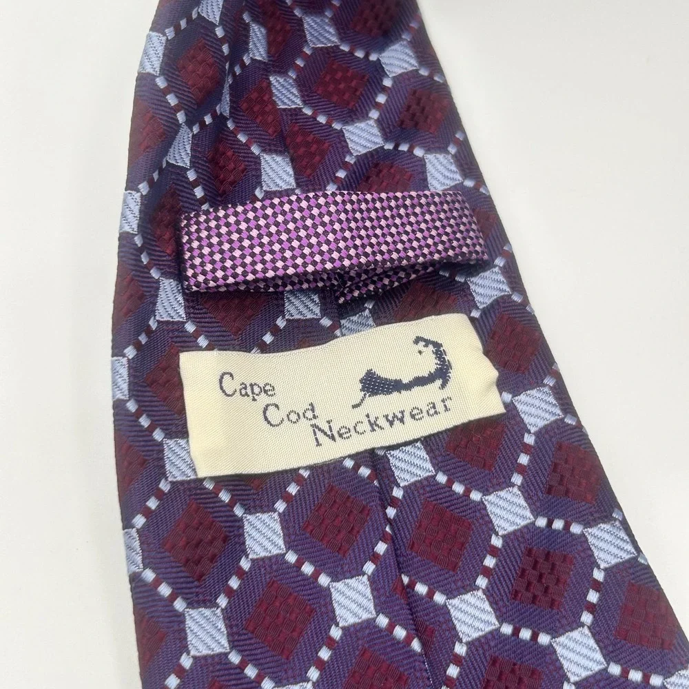 Cape Cod Neckwear Mens Silk Tie Burgundy Blue Geometric Medallion Woven Classic